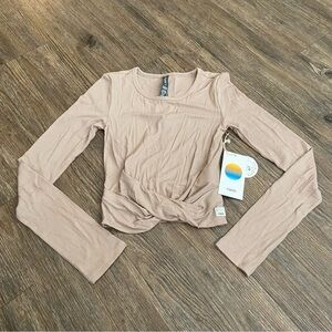 NWT Vuori Long Sleeve Cove Twist Tee in Coconut (Beige) XS